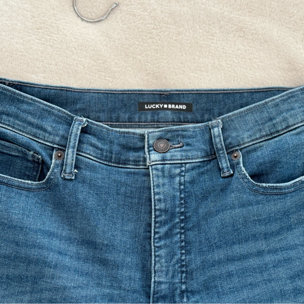 Lucky Brand Uni High Rise Boot Jeans with light stretch (Ankle)